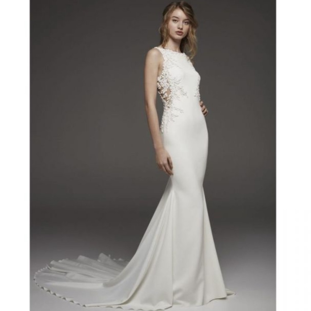 Pronovias Hosta Wedding Dress